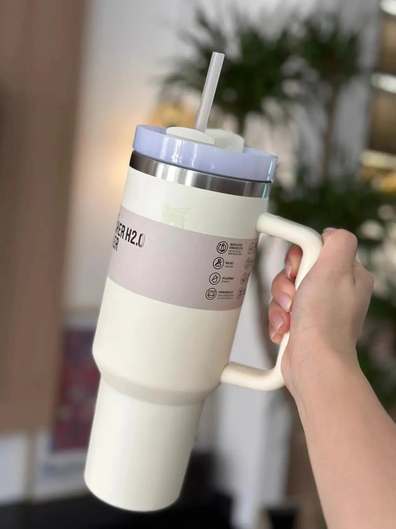 STANLEY Quencher 2.0: Der Edelstahl Vakuumisolierbecher, der Nachhaltigkeit und Trend vereint STANLEY Quencher 2.0: Der Edelstahl Vakuumisolierbecher, der Nachhaltigkeit und Trend vereint